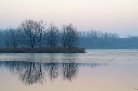 冬日湖景