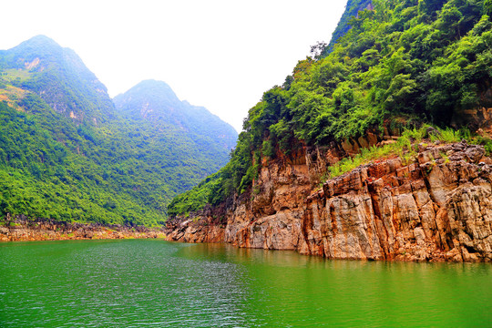 万峰湖