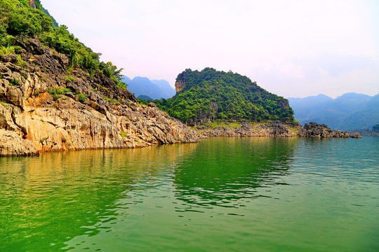 万峰湖