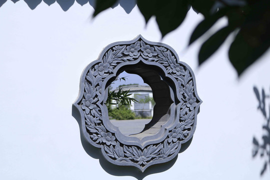 中式古风镂空雕花格窗砖雕