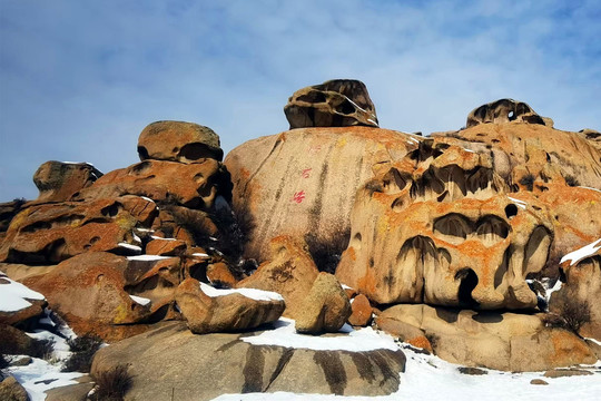 新疆博尔塔拉怪石峪