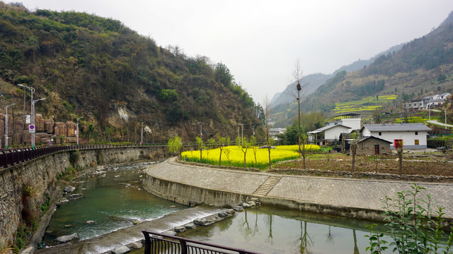 小桥流水春天