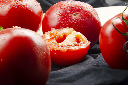 红壤西红柿