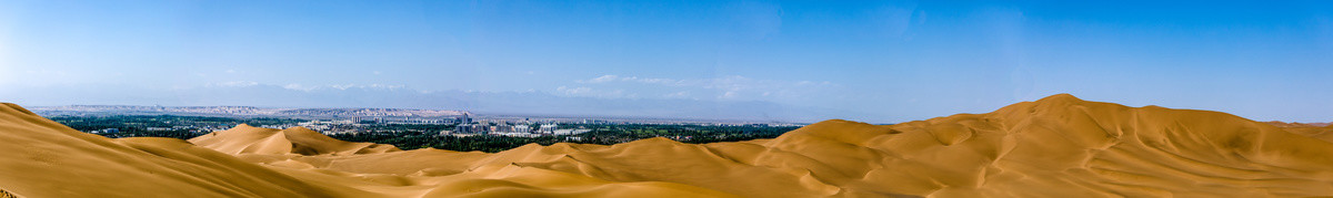 库木塔格沙漠全景图