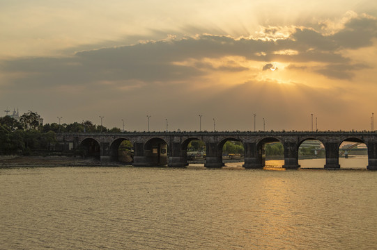 金华通济桥夕阳晚霞风光