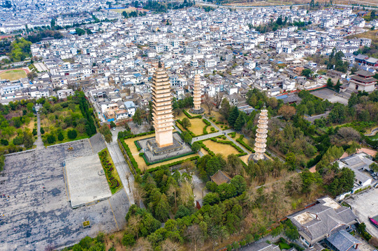 航拍云南大理崇圣寺三塔