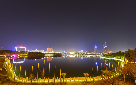 玉龙湖夜景