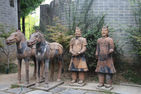 中国西安世博骑士俑与马俑