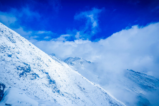 贡嘎雪山