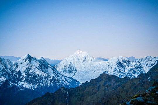 貢嘎山