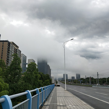 阴雨天