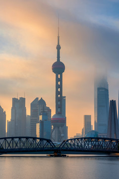 中国上海浦东建筑群清晨风光