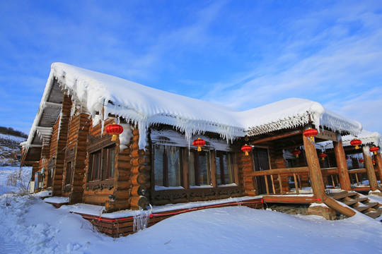 雪村农家木刻楞住宅雪景