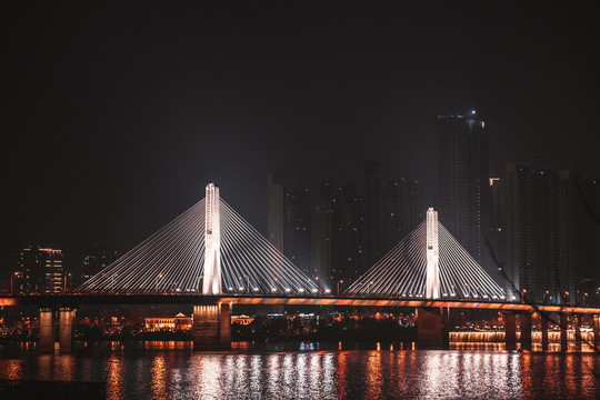 銀盆嶺大橋