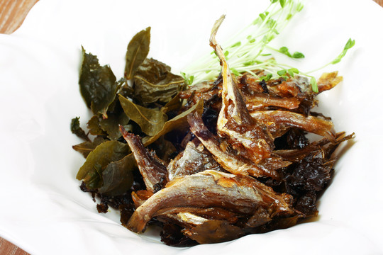 茶香小黃魚