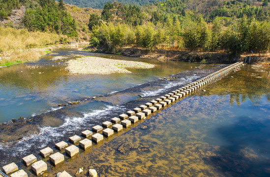 云水谣古镇石道