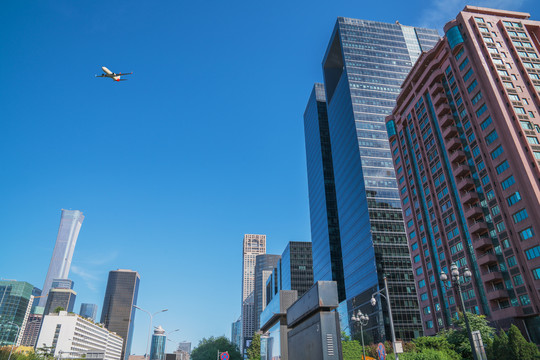 北京现代城市建筑和航空交通