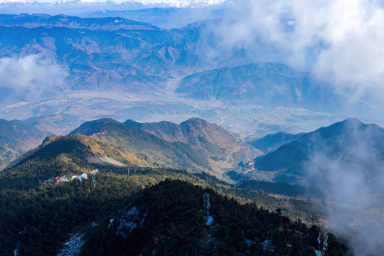 航拍凉山螺髻山