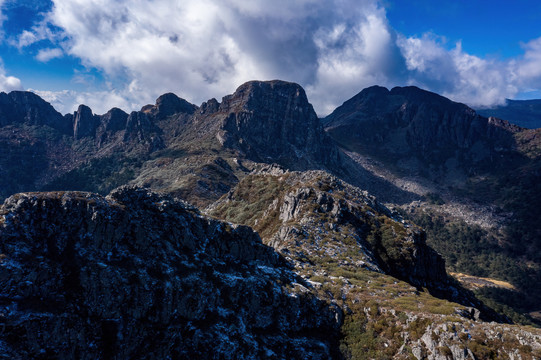 航拍凉山螺髻山