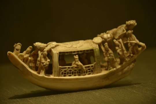 象牙雕船