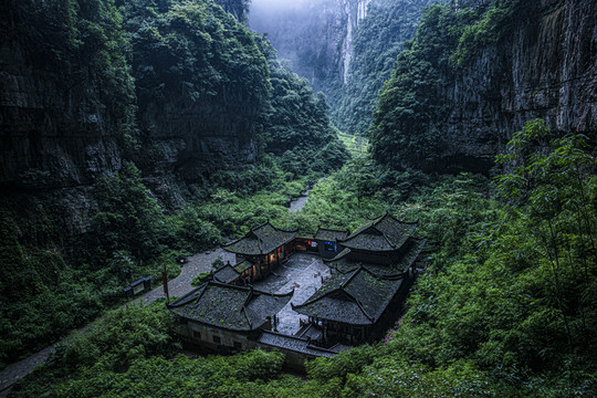 武隆天坑地缝天生三桥