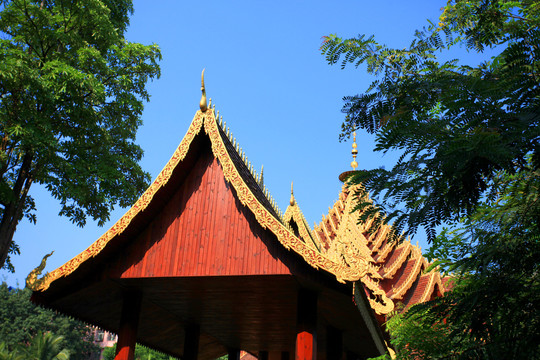 西双版纳傣族建筑屋顶