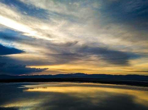 青海湖夕阳