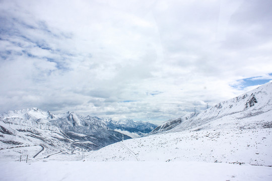 贡嘎山