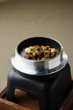 雞肉蓋飯