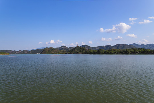 湖邊