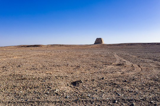 大漠戈壁烽火台