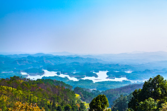 远眺百岛湖