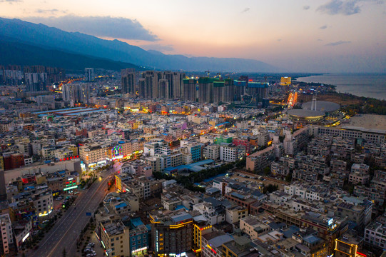 航拍云南大理市区夜景风光