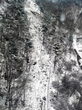 冬季登山小道