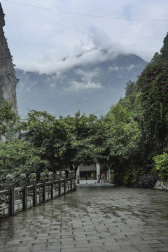 豆沙关古镇雨后自然景观