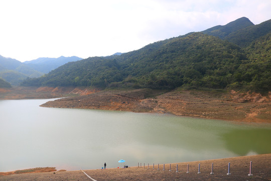 阳春市合水镇沙表水库景色