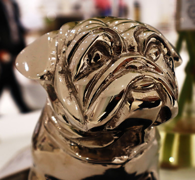 宠物沙皮狗金属雕塑