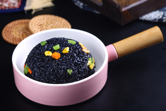 黑米飯