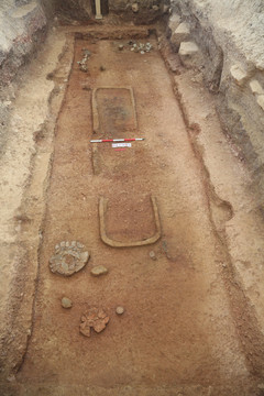 安吉龙山主墓墓室平面