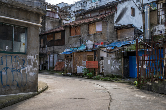 上海的城中村街道