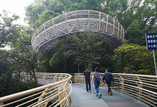 九峰山空中栈道