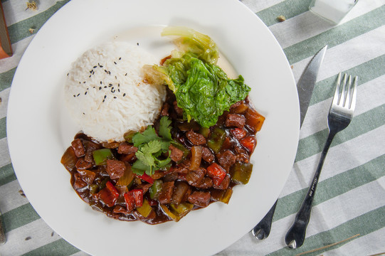 台湾牛肉粒饭