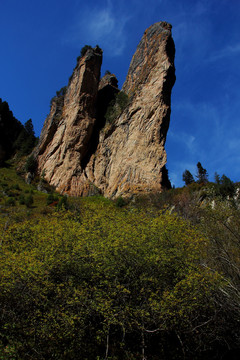 卓尼石山