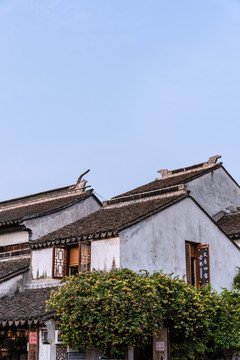中国苏州平江路古城老街青瓦白墙