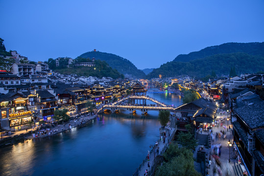 凤凰古城夜景