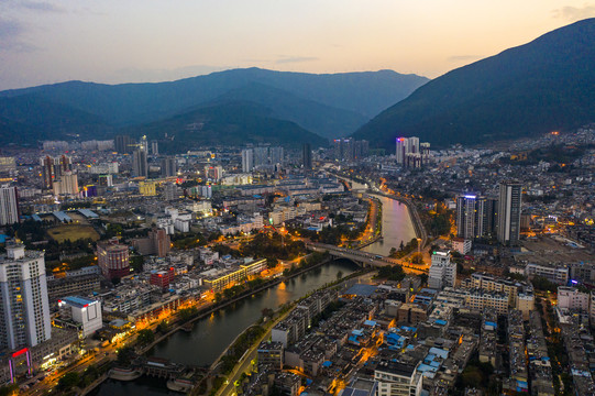 航拍云南大理市区夜景风光