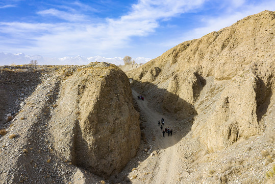 祁连山沟徒步旅行