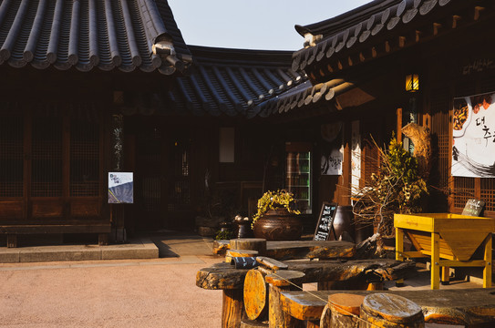 韩式建筑物庭院