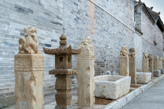古建筑石柱雕塑