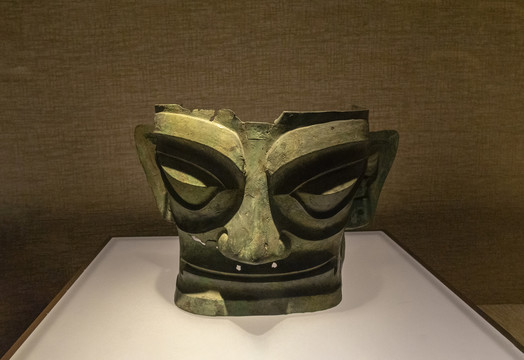广汉三星堆博物馆青铜人面具